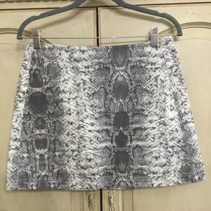 BDG Urban Outfitters Women’s 100% Cotton Python Print Skirt Size M EUC